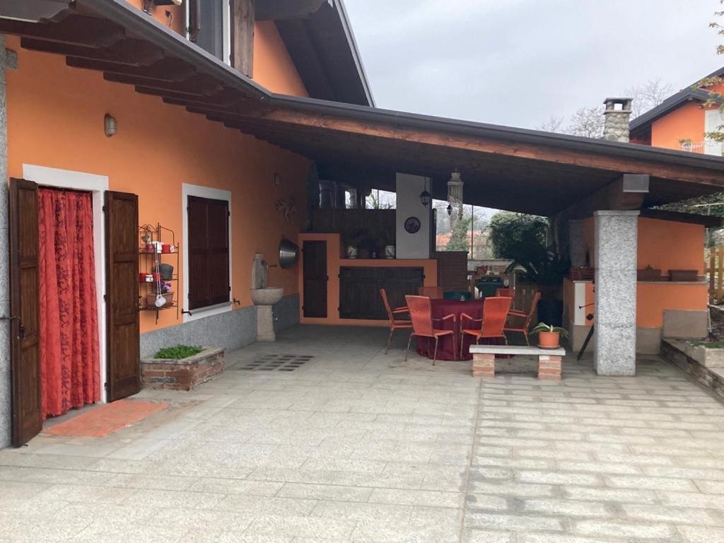 Un Bell Incontro Borgo Ticino Exterior foto