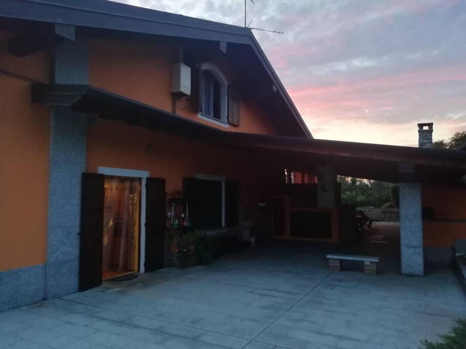 Un Bell Incontro Borgo Ticino Exterior foto